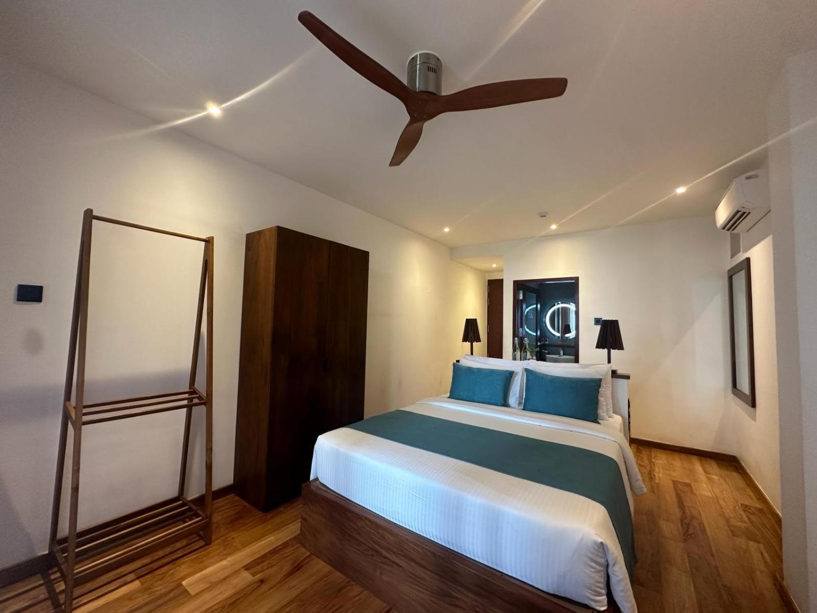 Bk Beach Boutique Hotel - Hikkaduwa Ngoại thất bức ảnh