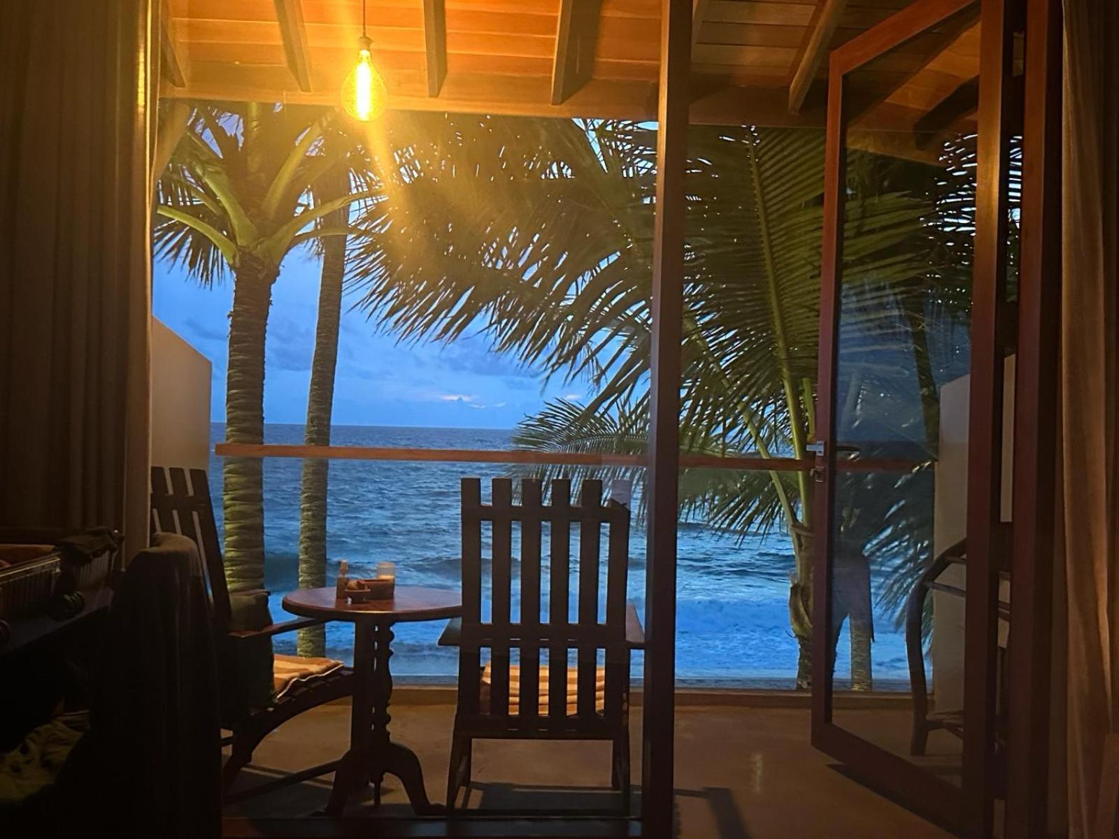 Bk Beach Boutique Hotel - Hikkaduwa Ngoại thất bức ảnh