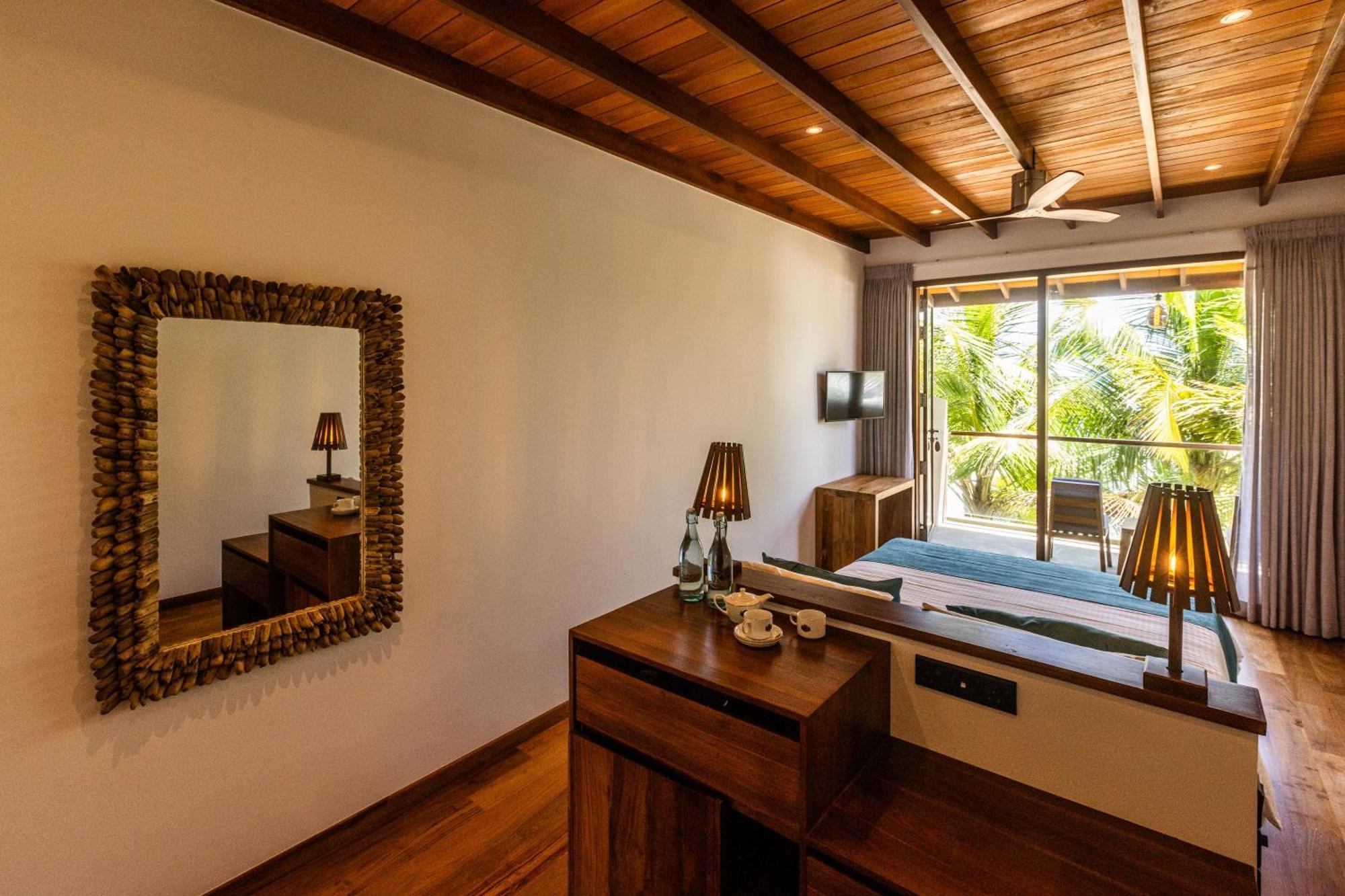 Bk Beach Boutique Hotel - Hikkaduwa Ngoại thất bức ảnh